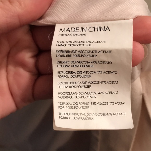 Club Monaco long beige collared vest, size medium - Picture 7 of 10